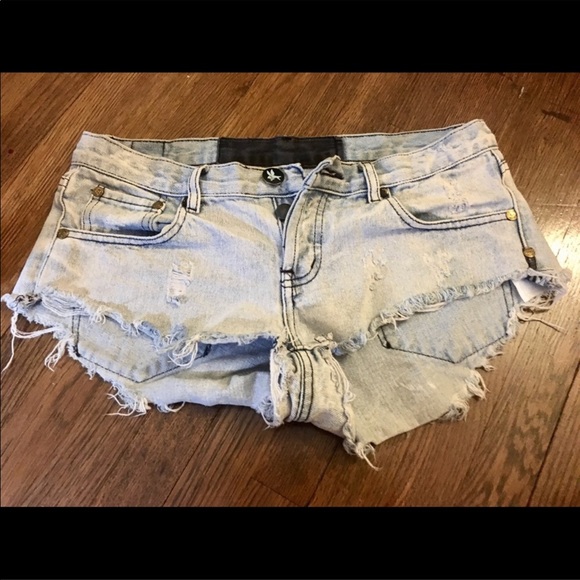 one teaspoon shorts - Picture 2 of 2